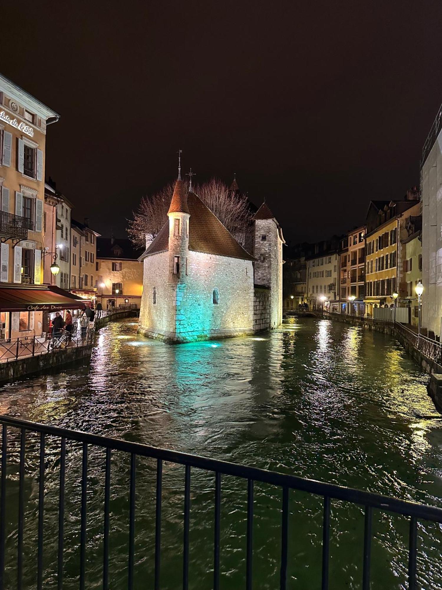Lac Arte Postale Annecy Exteriör bild